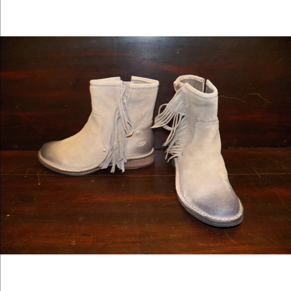 New Womens UGG LAYNE Grey Short Fringe Suede Boots